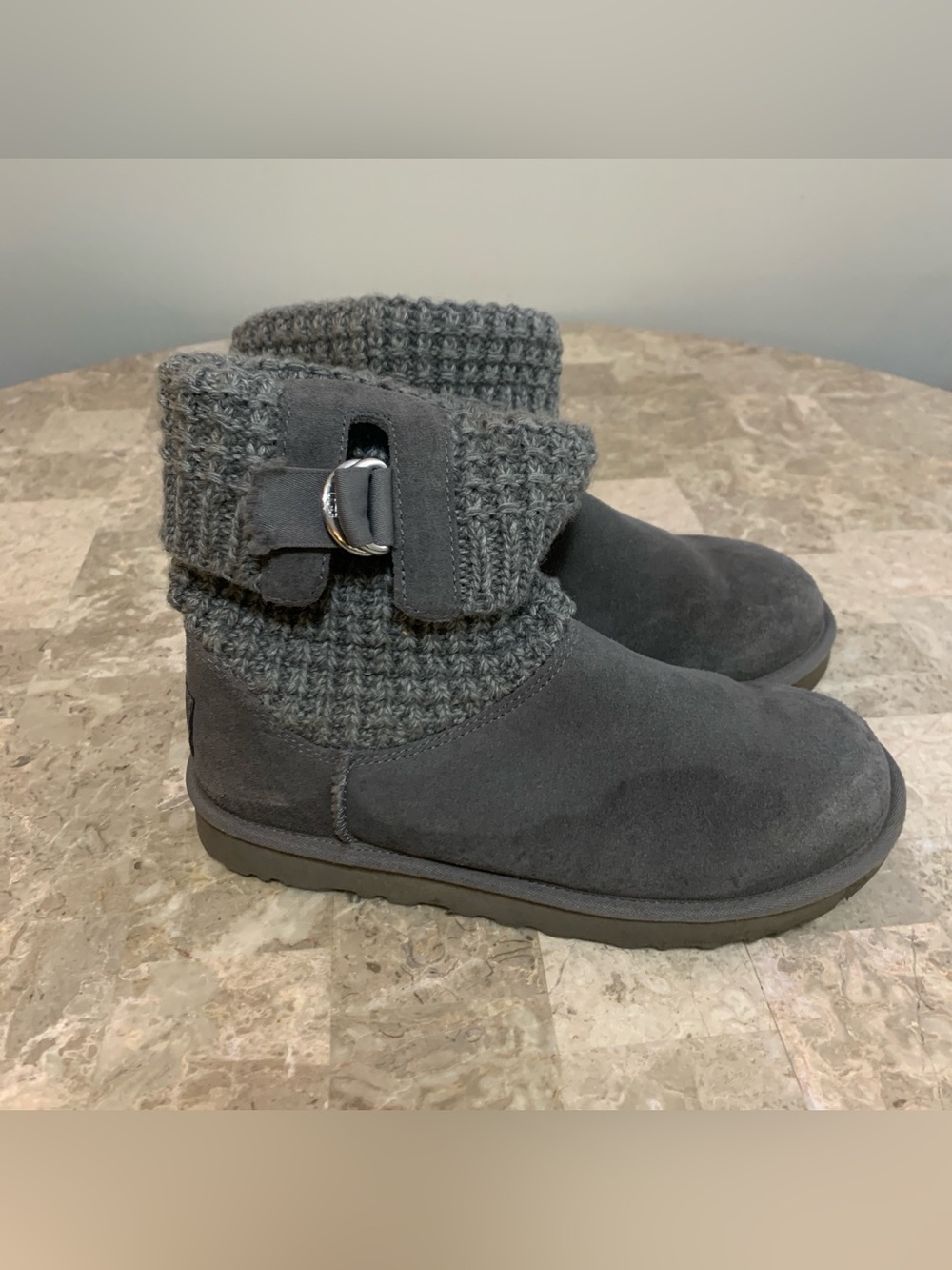Women’s UGG Solene Mini Boot Uggs Gray Knit Knitted Shoes Gray Size 8 Stain